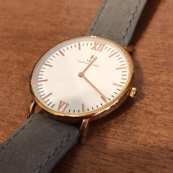 Watch - Picture 2 of 7